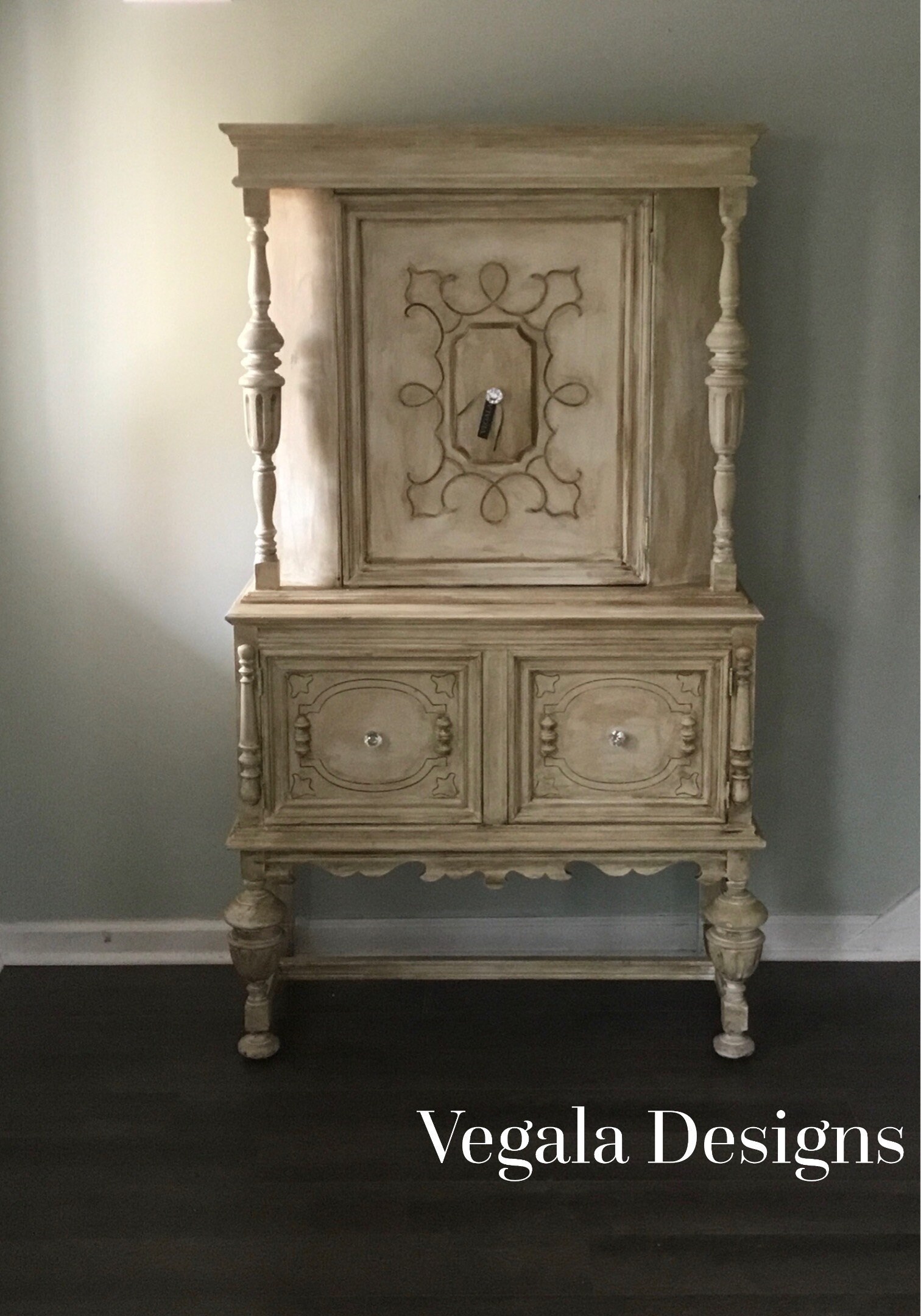 Jacobean Furniture for sale Only 2 left at 65