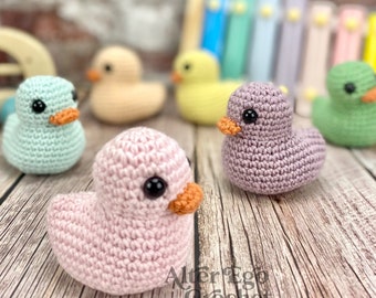 No-Sew Rubber Duck Amigurumi Crochet Pattern – Cute and Easy Duckie Bath Toy plushie