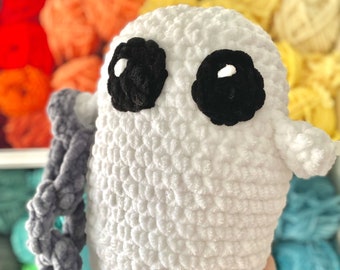 LOW SEW ghost crochet amigurumi pattern, Mr Ghost, poltergeist, dead, halloween, scary spooky, kawaii, hæklet spøgelse