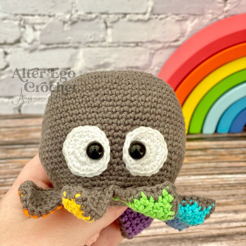 NO SEW except the eyes octopus amigurumi crochet surprise pattern, playset, interactive toy, stacking toy, squid, mom and baby octopus image 9