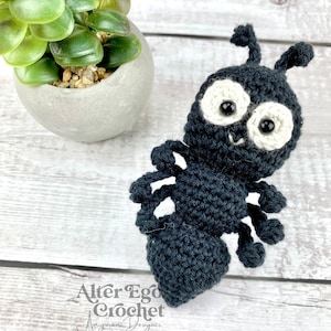 NO SEW (except the eyes) ant crochet amigurumi pattern, bug, bugs, ants, beetle, insect, insects, spider, hæklet myre, instant PDF download