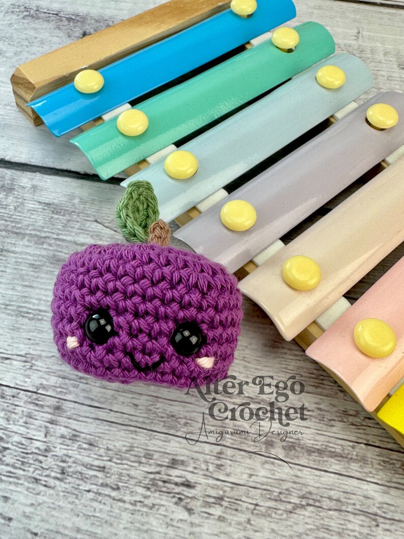 Patrón amigurumi crochet ciruela, comida, frutas, verduras, verduras, frutas imagen 3