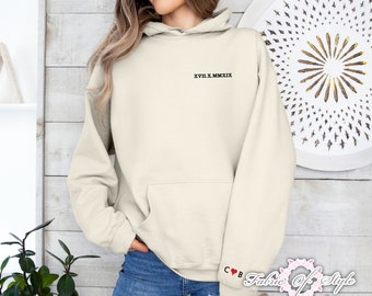 Sudadera con capucha a juego bordada con números romanos, sudaderas con capucha personalizadas con fecha de aniversario para parejas, iniciales personalizadas con jersey de manga de corazón, regalo de novio