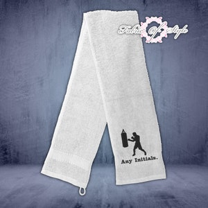 Serviette de sport brodée personnalisée pour boîte de boxe N'importe quel nom ou initiales Cadeau pour lui Un ami parfait, Noël, anniversaire, fête des pères active Blanc