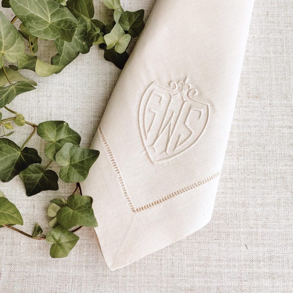 Embroidered Napkin Set Luxury Table Decor Wedding Gift Linen Monogrammed Dining Personalized Table Linen Anniversary Hostess Gift Custom