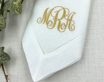 Personalized Mother/'s Day dinner napkins Embroidered napkins Chartreuse yellow linen monogrammed napkins Customized table decorations