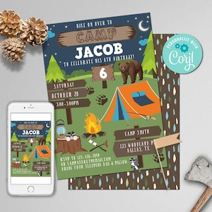 Könnte beinhalten: Eine Camping-Geburtstagseinladung für einen Jungen namens Jacob, der seinen sechsten Geburtstag feiert. Die Einladung zeigt eine Comic-Illustration eines Campingplatzes mit einem Zelt, einem Lagerfeuer und einem Bären. Der Text auf der Einladung lautet: "Hike on over to Camp Jacob to celebrate his 6th birthday!" Die Einladung enthält auch das Datum, die Uhrzeit und die RSVP-Informationen.