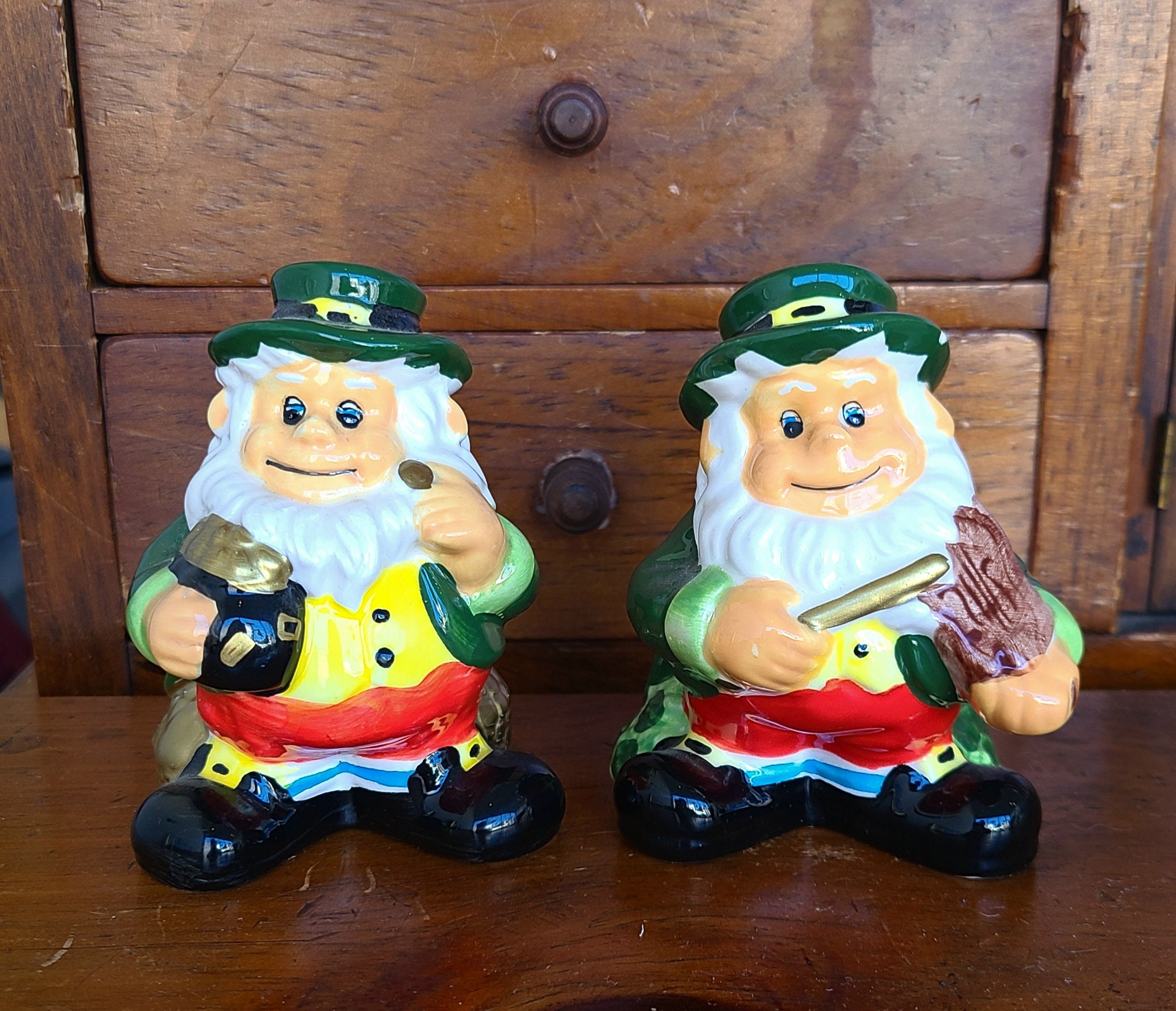 Irish salt and pepper cheap shakers