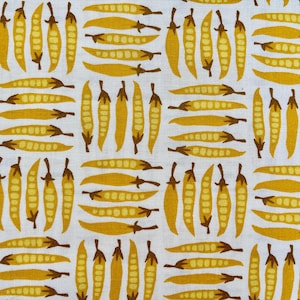 In The Vegetable Garden - Green Pea - Golden Honey  Fabric - Loes Van Oosten - LV804-GH2