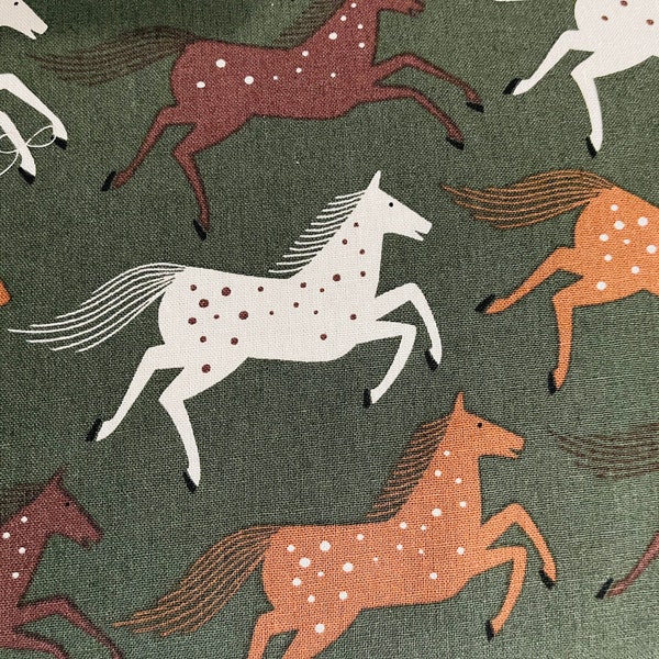 Wild and Free Wild Horses Green Fields Toile Tissu Loes Van Oosten Coton + Acier