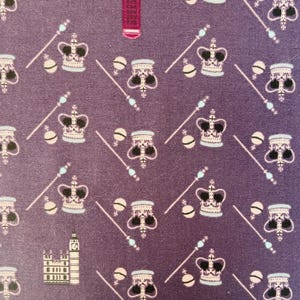 London Town HRH - Tejido morado real - Sara Mulvanny - Algodón + acero - SY104-RP3