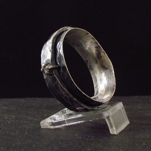 DIAMOND RING ROTATE