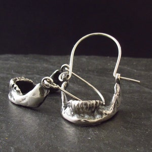 JAW SKULL EARRINGS