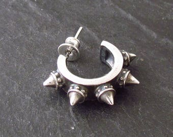 PUNK EARRING SPIKE