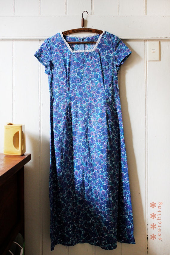Unique Vintage 1960's blue floral dress