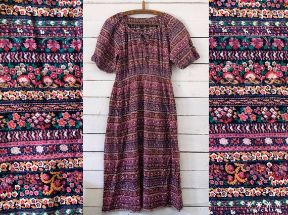 Vintage 70s, 80s floral purple and pink summer dre