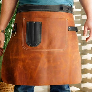 Leather Half Apron for Men & Women | Personalized Apron with Pocket | Chef, BBQ, Bartender, Blacksmith, Barber Gift | Handmade Leather Apron