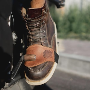 Leather Motorcycle Shifter Boot Protector, Gear Shift Shoe Guard, Handmade Biker Gift, Boot Cover + Free Personalized Keychain