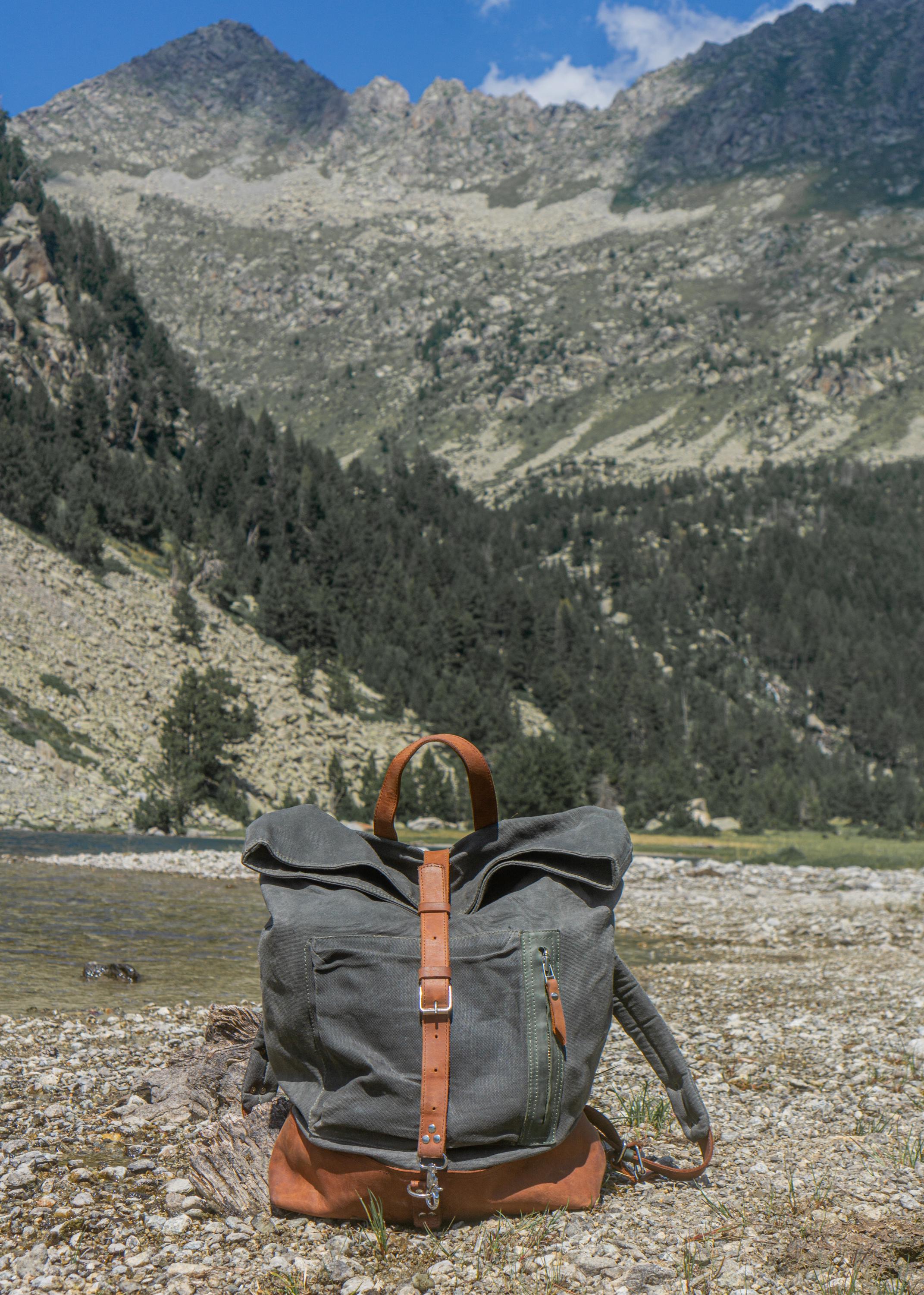 Sac à Dos En Cuir Véritable Grain Entier - Style Motard, Taille Large, Avec Roulettes Et Sangle Ajustable, Fait Main - Neuf Sans étiquettes