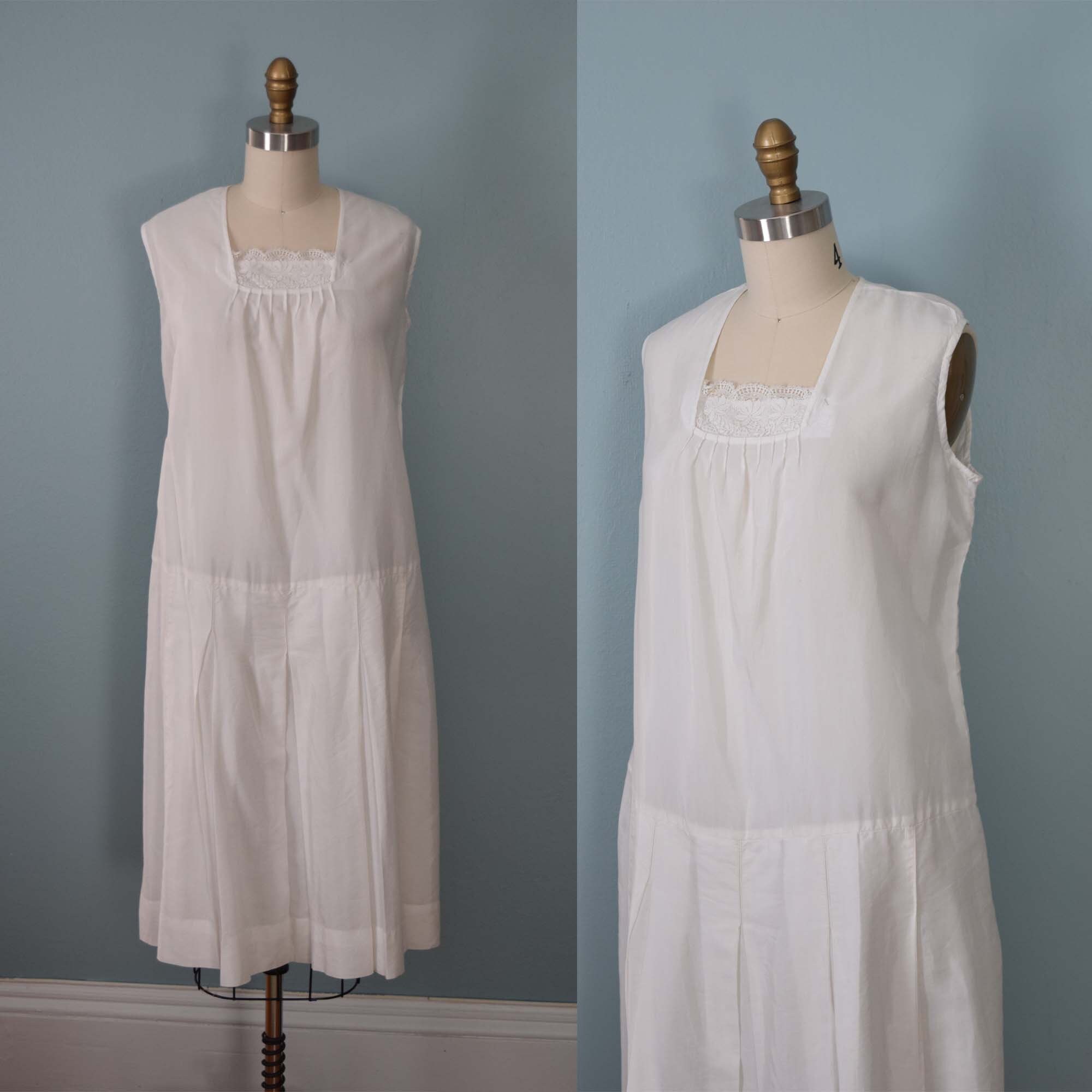 white roaring 20s dress