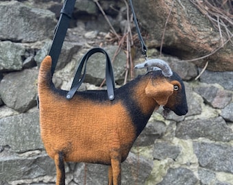 Gefilzte Tasche Ziege Gefilzte Ziegentasche Tier Umhängetasche Individuelle Tasche Fototasche Geschenk für Tierliebhaber