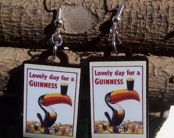 Pendientes con póster vintage de tucán de Guinness: ganchos de plata de ley 925