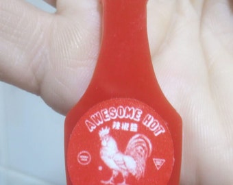 Awesome Hot Chili Sauce Rooster Sriracha Sauce Bottle Funny Keychain Key ring