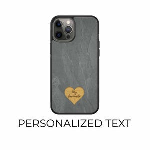Op de afbeelding: Een smartphonehoesje met een grijze steenachtige textuur en een houten hart. Op het hart staat de tekst "My favourite". De hoes heeft een zwarte rand en de woorden "PERSONALISED TEXT" staan onderaan.