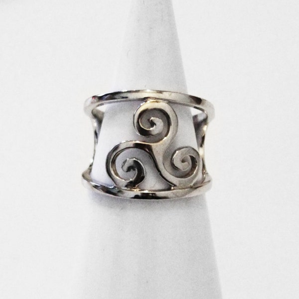 Triskele Ring in 925 Silver