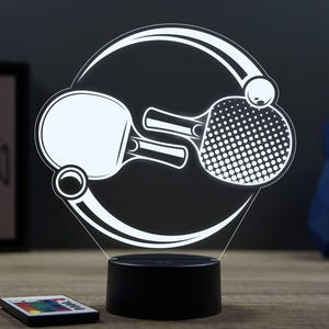 Lampa 3D Raquette Ping Pong Możliwość personalizacji – Cadeau Original Pongiste – Veilleuse LED Illusion 16 kolorów przez Télécommande – Déco Sport