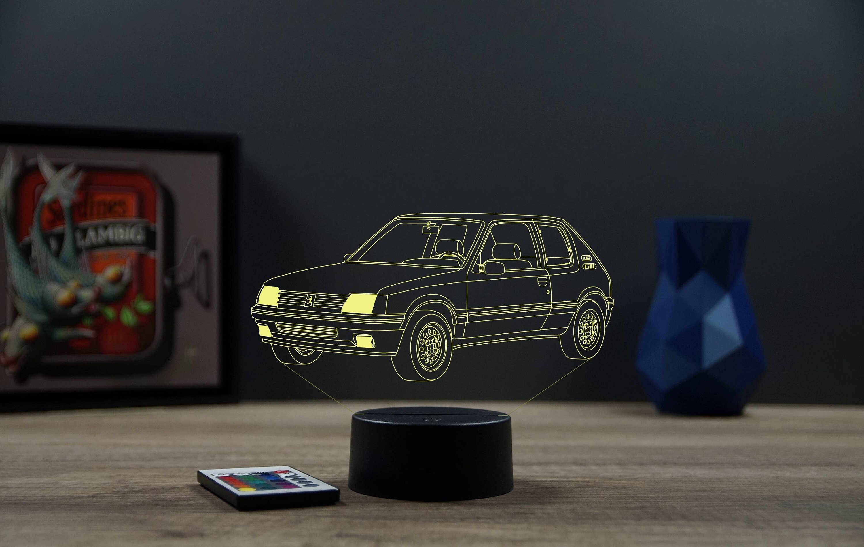 Lampe Veilleuse 3D Peugeot 205 GTI - Avec Télécommande, 16 Couleurs - Fabriqué En France - Neuf