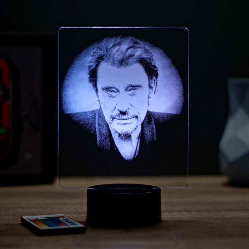 Lampe de chevet personnalisable veilleuse illusion 3D Johnny Hallyday 16 couleurs & télécommande image 1