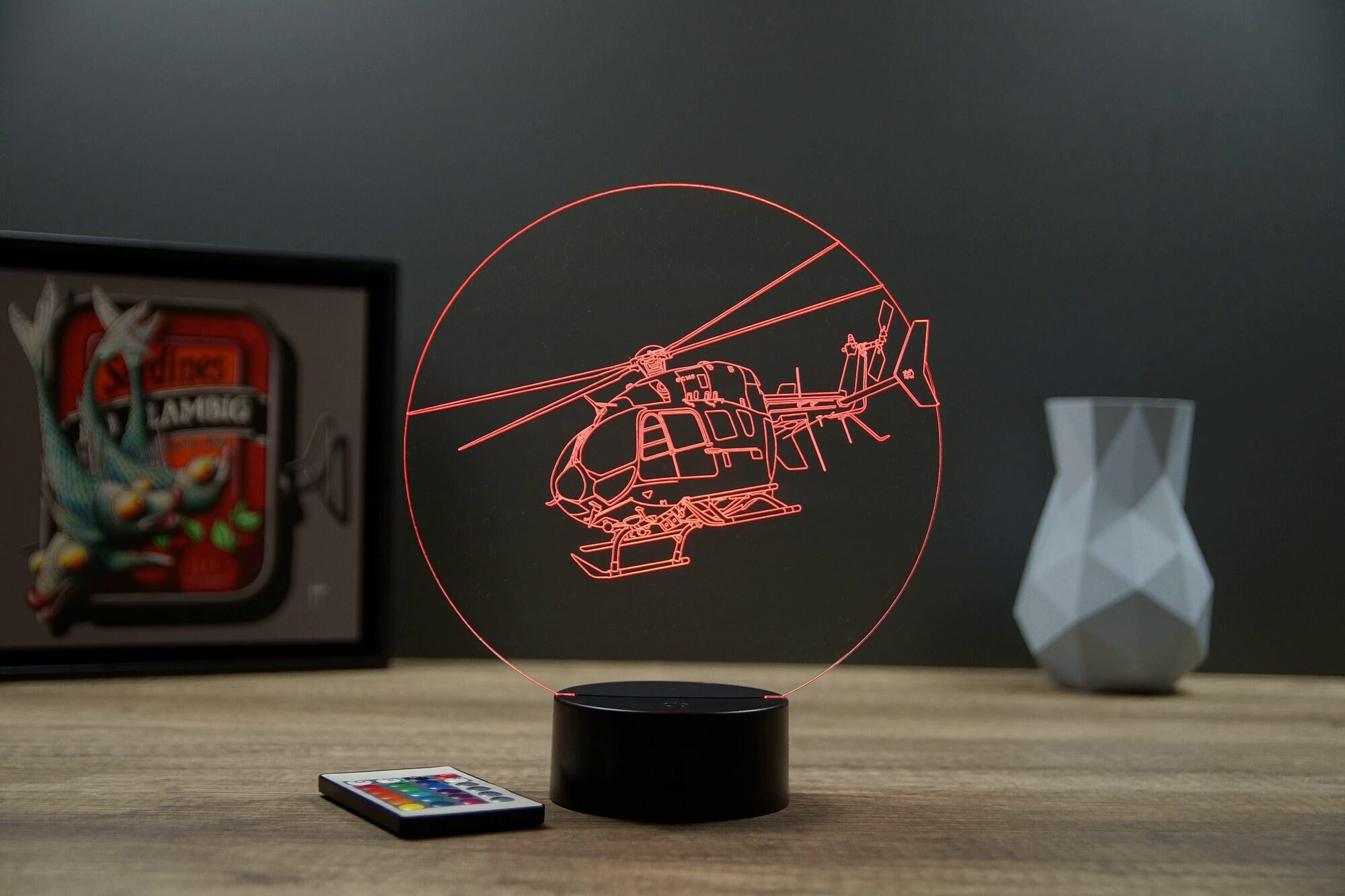 Lampe 3D Eurocopter EC145 Personnalisable - 16 Couleurs - Veilleuse Ambiance - Cadeau Original