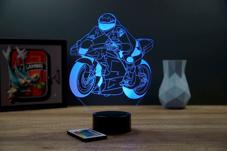 Lampe de chevet personnalisable veilleuse illusion 3D Moto GP 16 couleurs & télécommande image 1