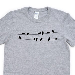 Birds on a Wire T-Shirt: Weiches Baumwolle Vogel Geschenk