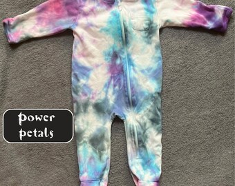 Size 0 Tie Dye Pastel Zip Up Baby Onesie Long Sleeve