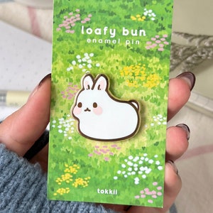 Loafy Bunny Pin, White Rabbit