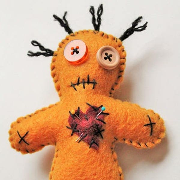 Voo Doo Doll-Golden voodoo doll-Voodoo plush-Handmade felt creepy doll-Halloween decor-Primitive decor