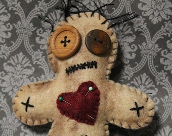 Voo Doo Doll-Grungy voodoo doll-Voodoo plush-Handmade felt creepy doll-Halloween decor-Primitive decor