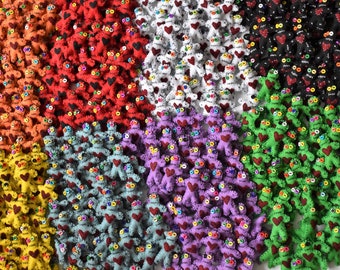 500 Tiny voodoo dolls-Set of 500 mixed colored dolls-Mardi gras-Voodoo wedding favors-Party favors-Dark decor-miniture dolls