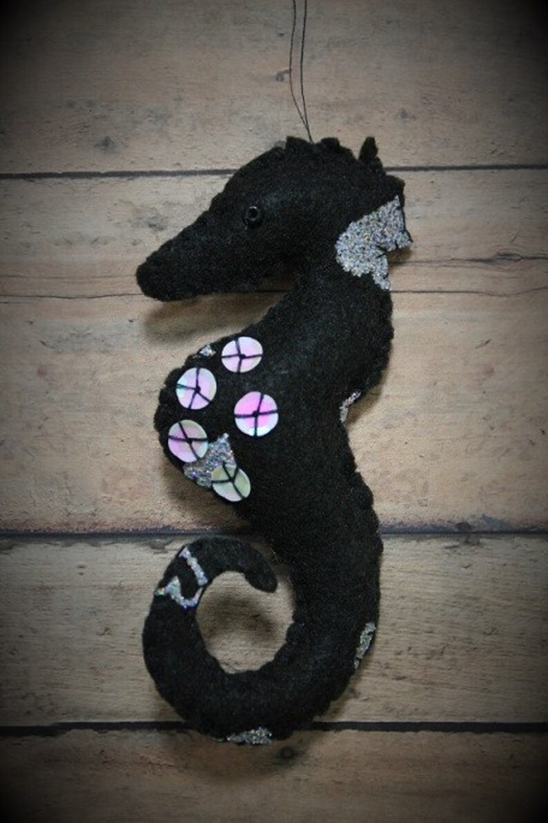 Seahorse ornament-Dark seahorse-Felt Heart Seahorse-Handmade felt ornament-Ocean life-Dark Valentine gift-Beach theme-Nautical ornament image 2