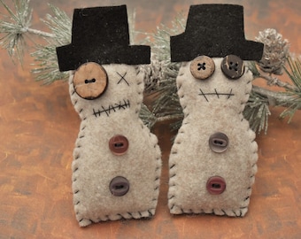 Primitive Snowmen-Ugly Cute snowmen-Dark Christmas-Primitive Christmas-Grungy monster snowmen-Unusual Christmas decor-Creepy snowmen