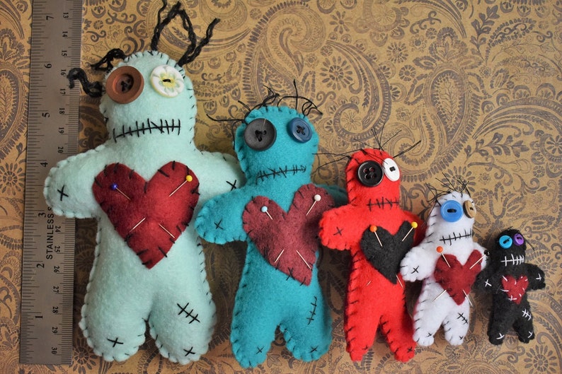 Voodoo dolls-Select a size-Voo doo dolls-Halloween wedding-Halloween decor-Voodoo doll gifts-Choose color and size-Sizes 2in. to 6in. 