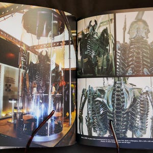 H R Giger (2002) av Stanislav Grof & H R Giger - Taschen SC, rikt illustrerad fantasy- och sci-fi-konstnär bakom Alien-serien. bild 4