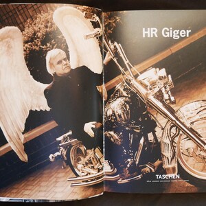H R Giger (2002) av Stanislav Grof & H R Giger - Taschen SC, rikt illustrerad fantasy- och sci-fi-konstnär bakom Alien-serien. bild 2