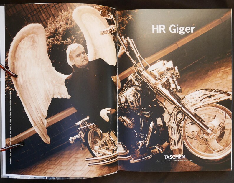 H R Giger (2002) av Stanislav Grof & H R Giger - Taschen SC, rikt illustrerad fantasy- och sci-fi-konstnär bakom Alien-serien. bild 2