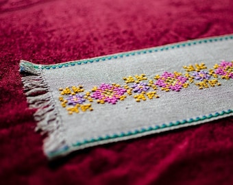 Golden Symbol - Prosperity - Mini Linen Table Cloth with Colorful Intuitive Embroidery - Ancient Geometric Ornament