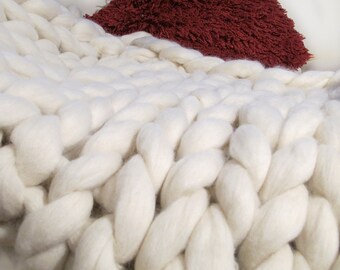Handmade Super Chunky knit Blanket 100% Pure Merino Wool Blanket non-mulesed wool Throw Natural White Cream Extreme knitting giant knitting