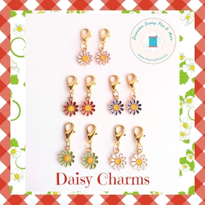 Daisy Zipper Pull Charms: Quilted Bag & Planner Accessory (Pair)