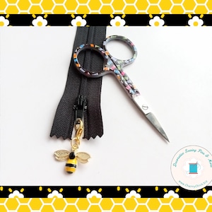Bee zipper charm pair - Honey Bee zipper pull pair - Bee Planner Charm - Bee Charms - Gift for quilter - Quilted bag charms